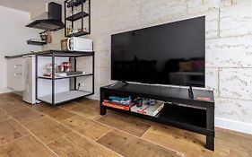 Amplio apartamento independiente con terraza
